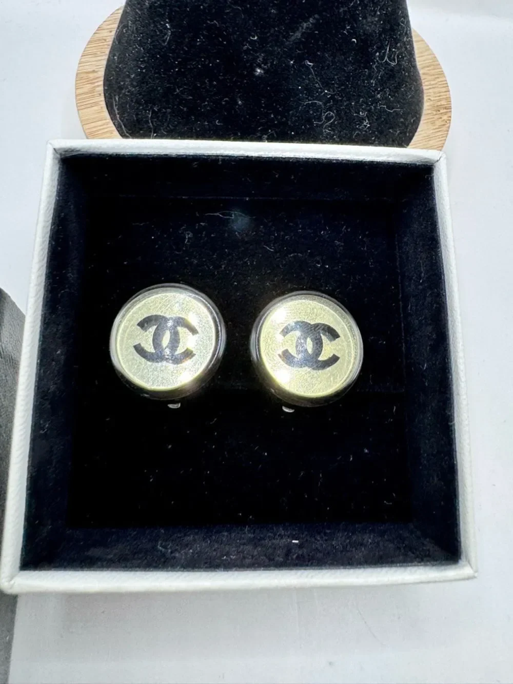 Authentic Vintage 1995 Chanel 95P CC Logo Button Clip-On Earrings Black Gold